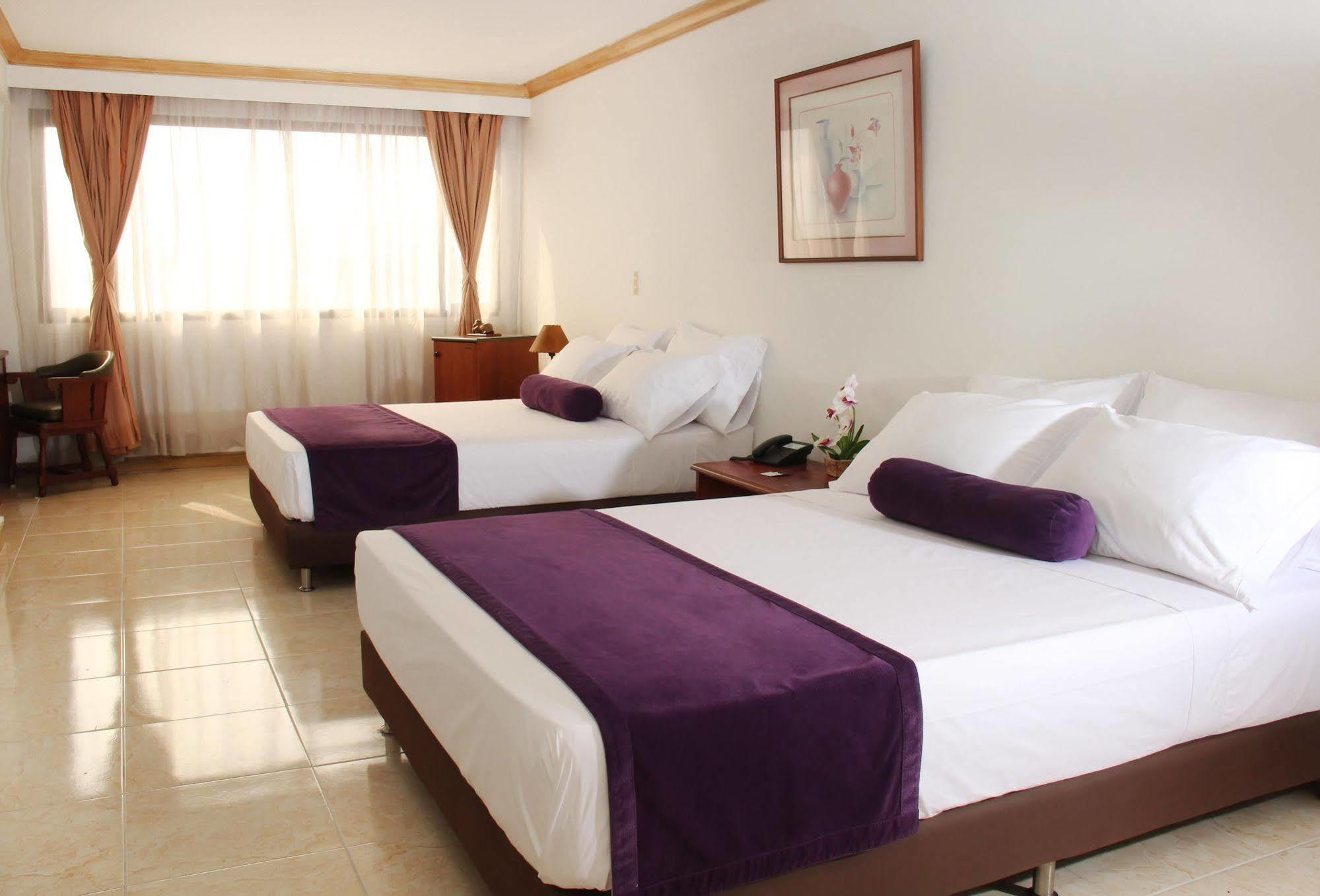 Hotel Ayenda 1235 Botero Medellín Zewnętrze zdjęcie