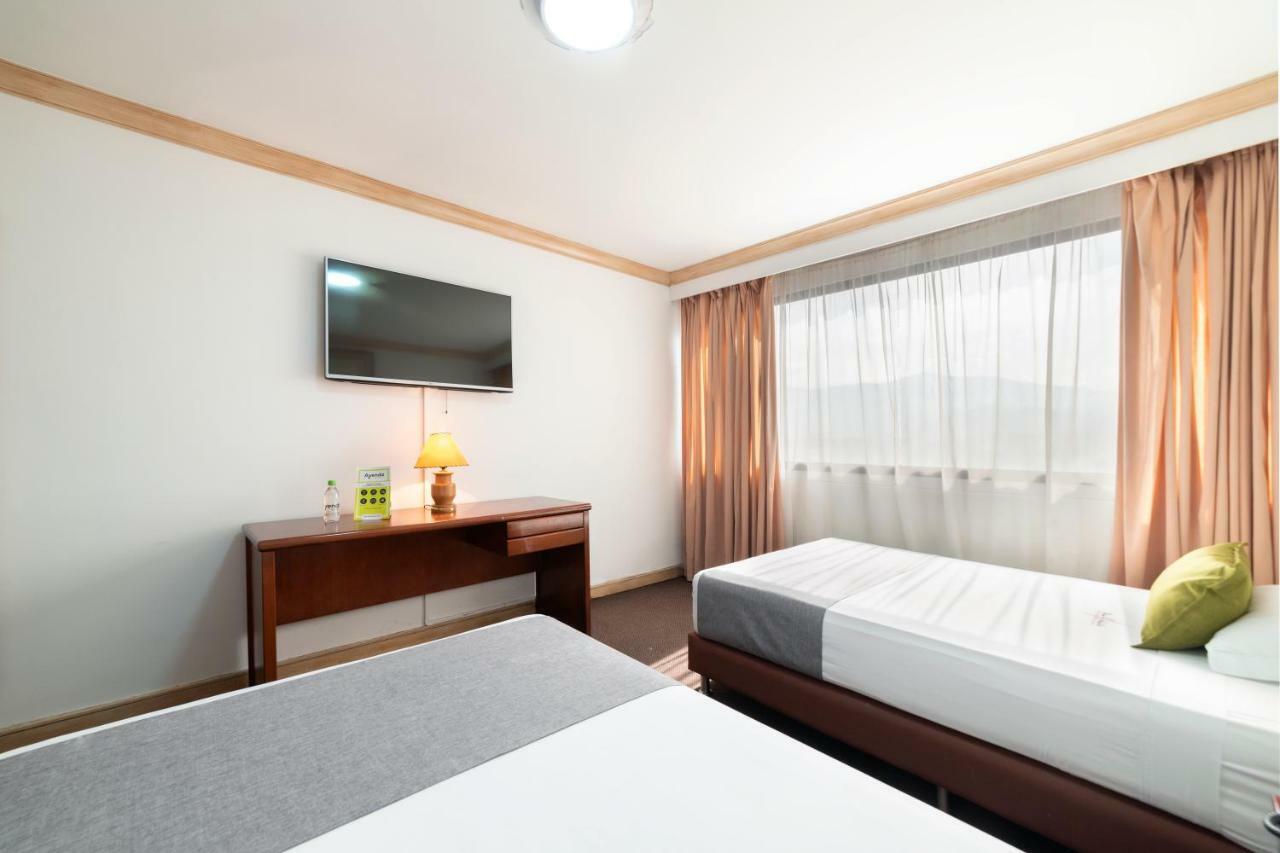Hotel Ayenda 1235 Botero Medellín Zewnętrze zdjęcie
